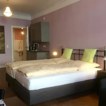 Hugos Haus & Berthas Haus Апарт-отель 3*